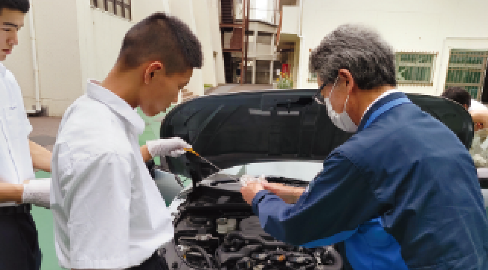 確かな基礎学力を養いさまざまな進路に対応